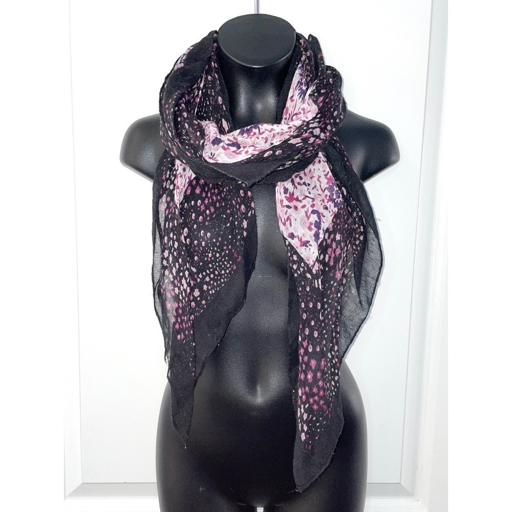 Black scarf
